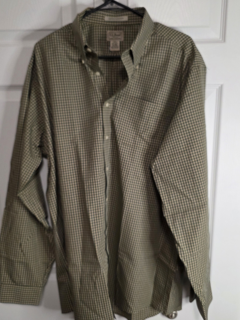 L.L. Bean Men's Olive Green Check Button-Down Shirt XLT